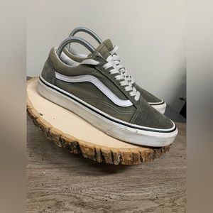 Vans women’s 8.5/ Men’s 7 green sneakers